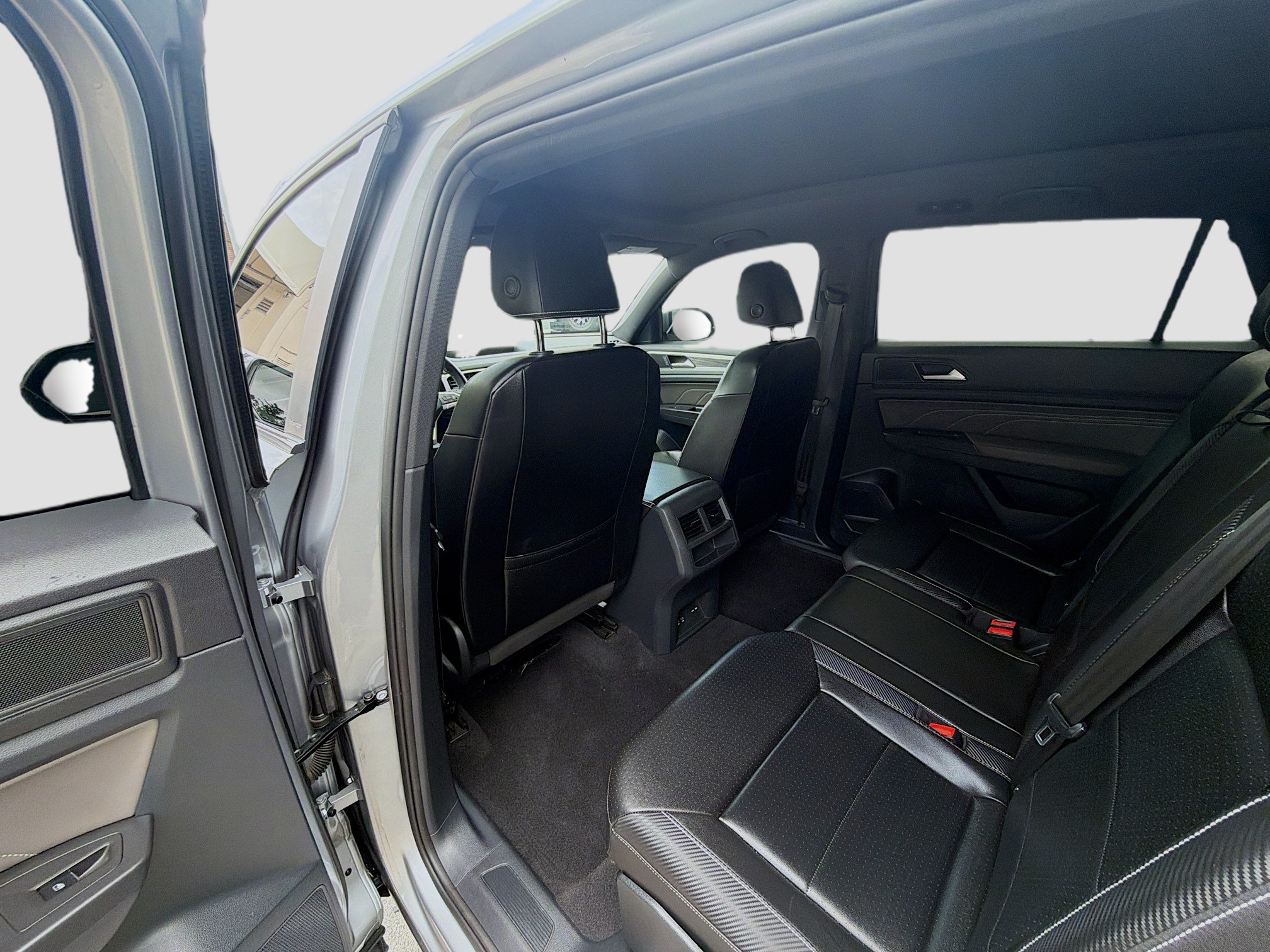 Used 2022 Volkswagen Atlas Cross Sport SE FWD image 24