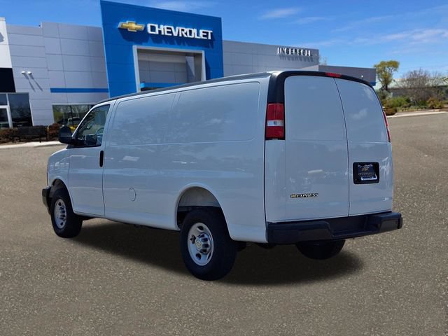 Used 2026 Chevrolet Express 3500 w/ Driver Convenience Package RWD image 24