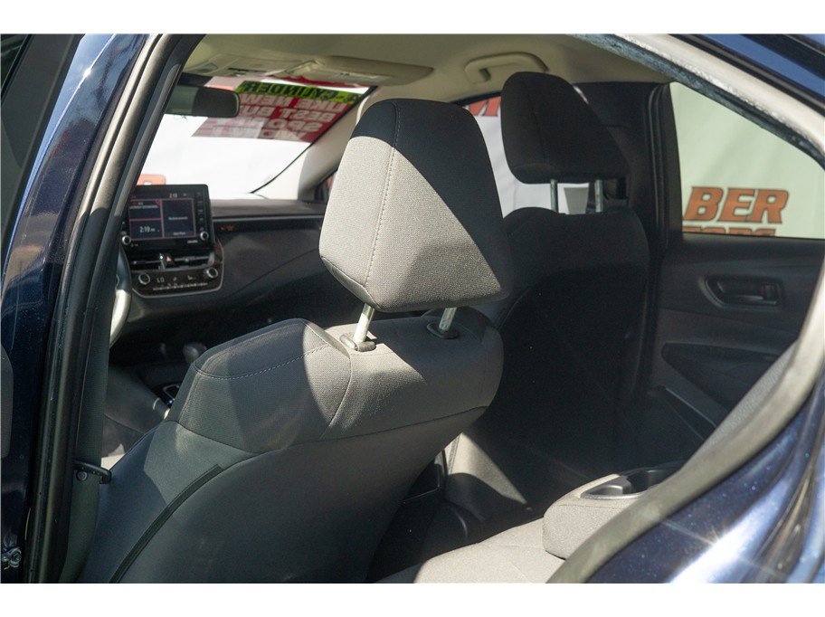 Used 2022 Toyota Corolla LE FWD image 29