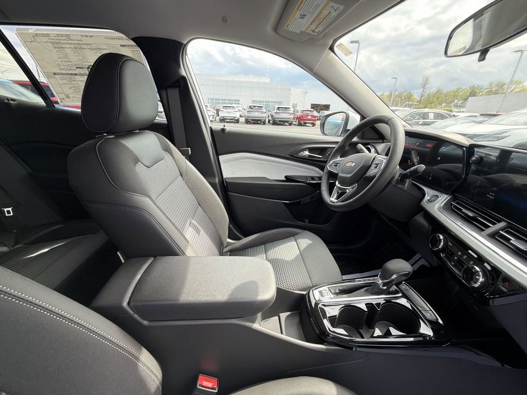 New 2026 Chevrolet Trax LT image 15