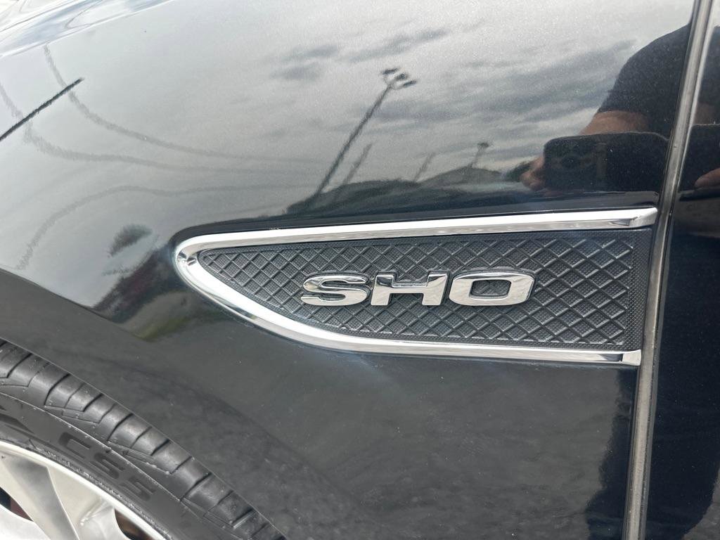 Used 2013 Ford Taurus SHO image 10