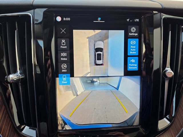 Certified 2024 Volvo XC60 B5 Plus AWD/4WD image 28