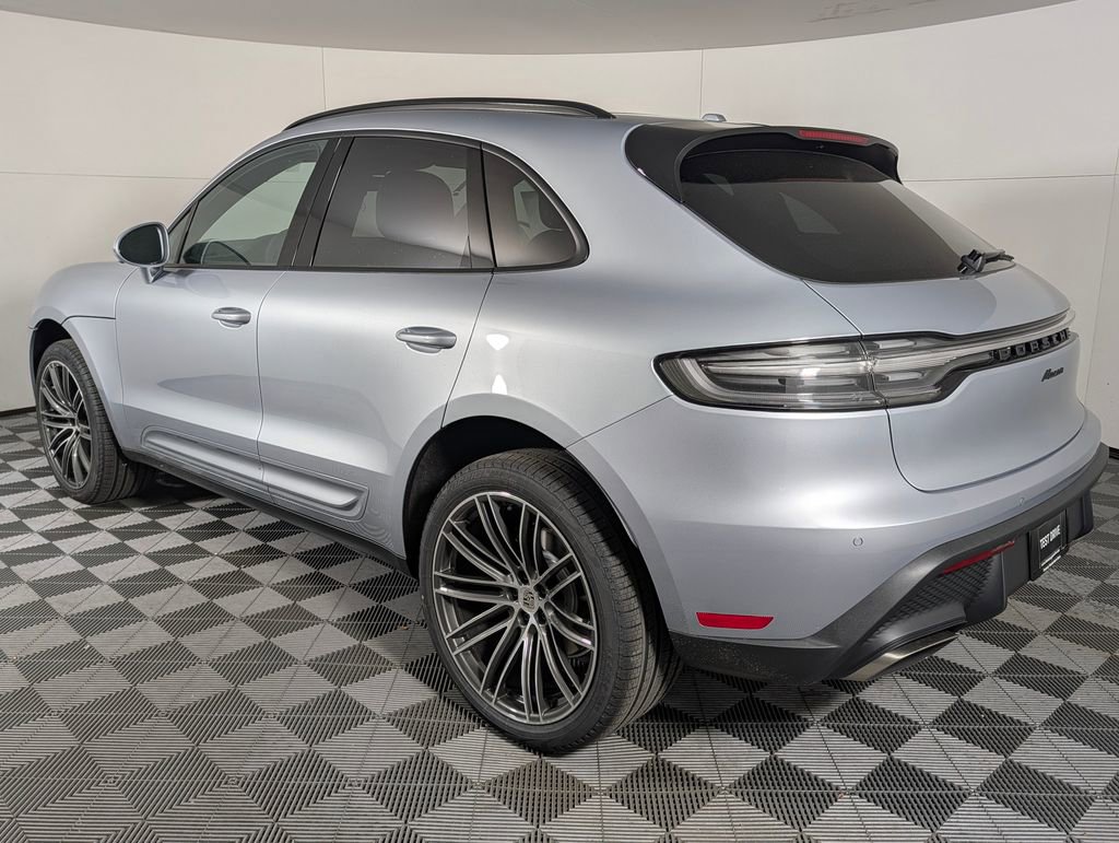 New 2026 Porsche Macan image 3