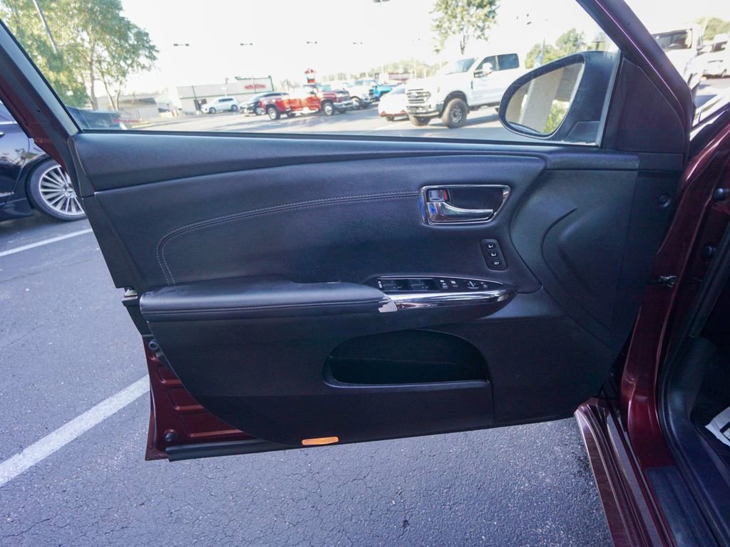 Used 2017 Toyota Avalon Touring image 16