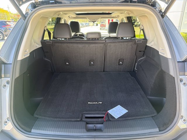 Certified 2023 Nissan Rogue SV w/ SV Premium B Package AWD/4WD image 27