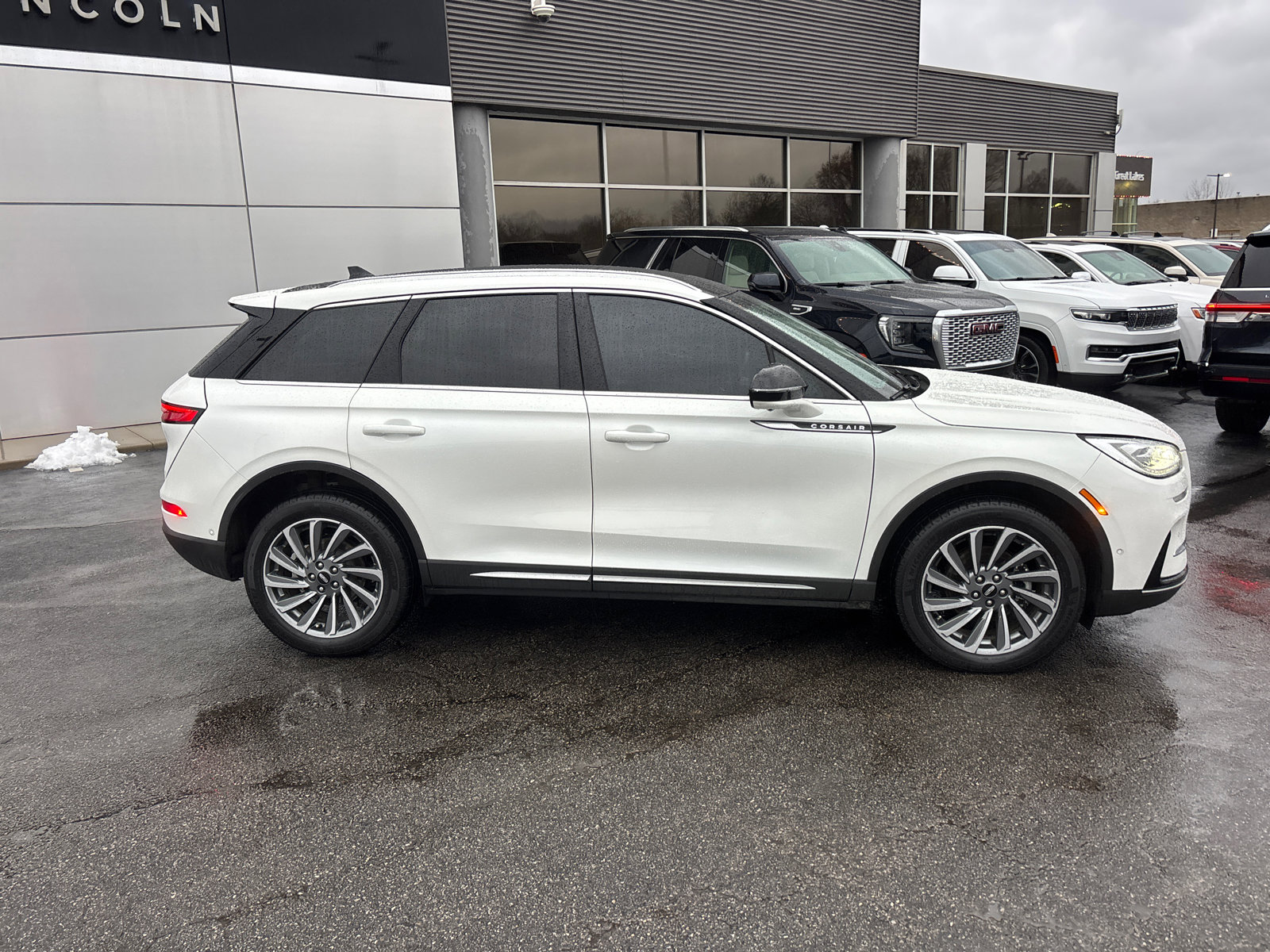 Certified 2023 Lincoln Corsair Reserve w/ Equipment Group 202A image 8