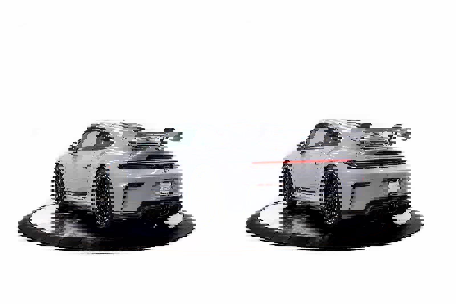 New 2026 Porsche 911 GT3 image 3