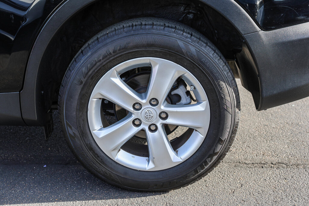 Used 2014 Toyota RAV4 XLE FWD image 25