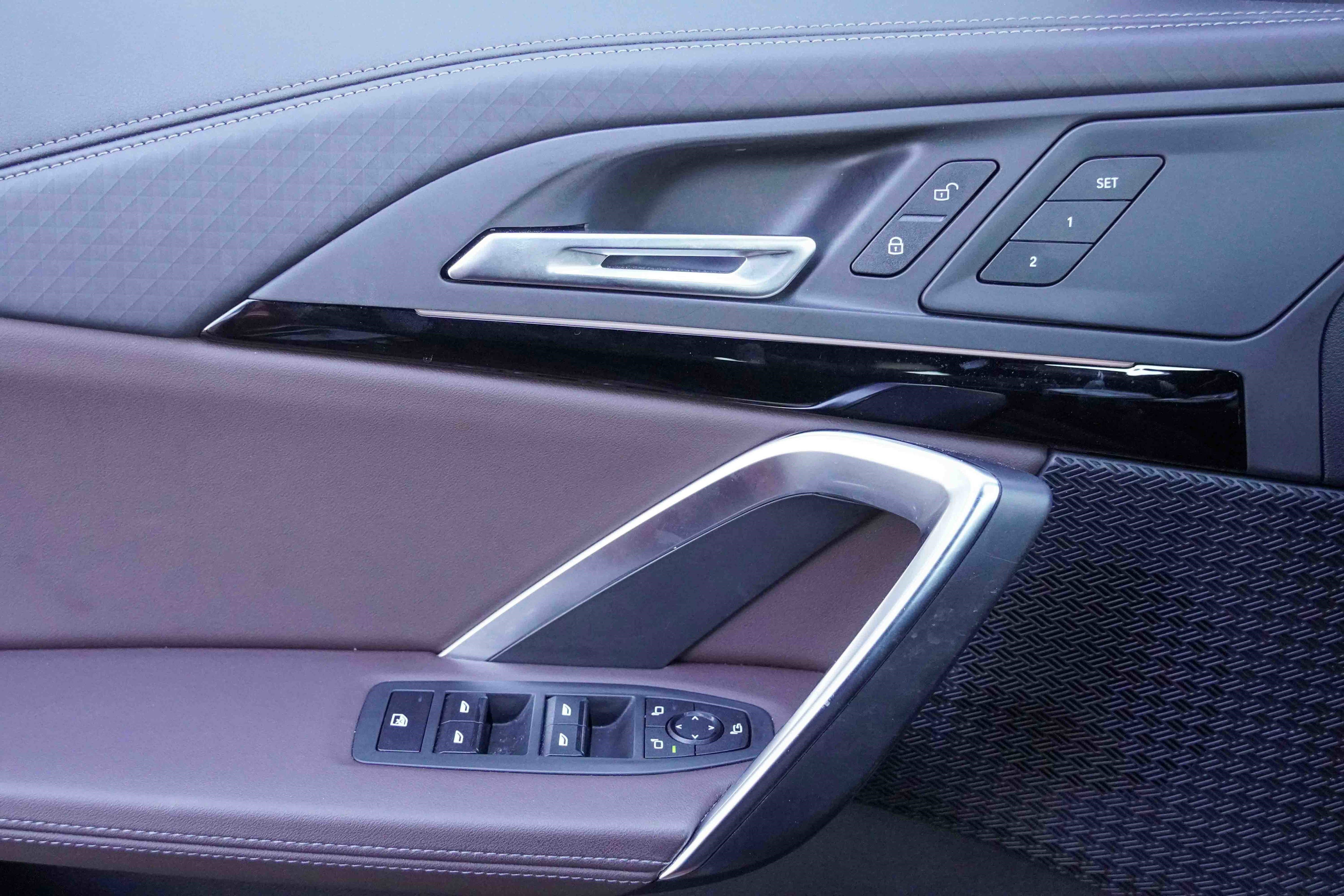 Certified 2025 BMW X2 xDrive28i image 15