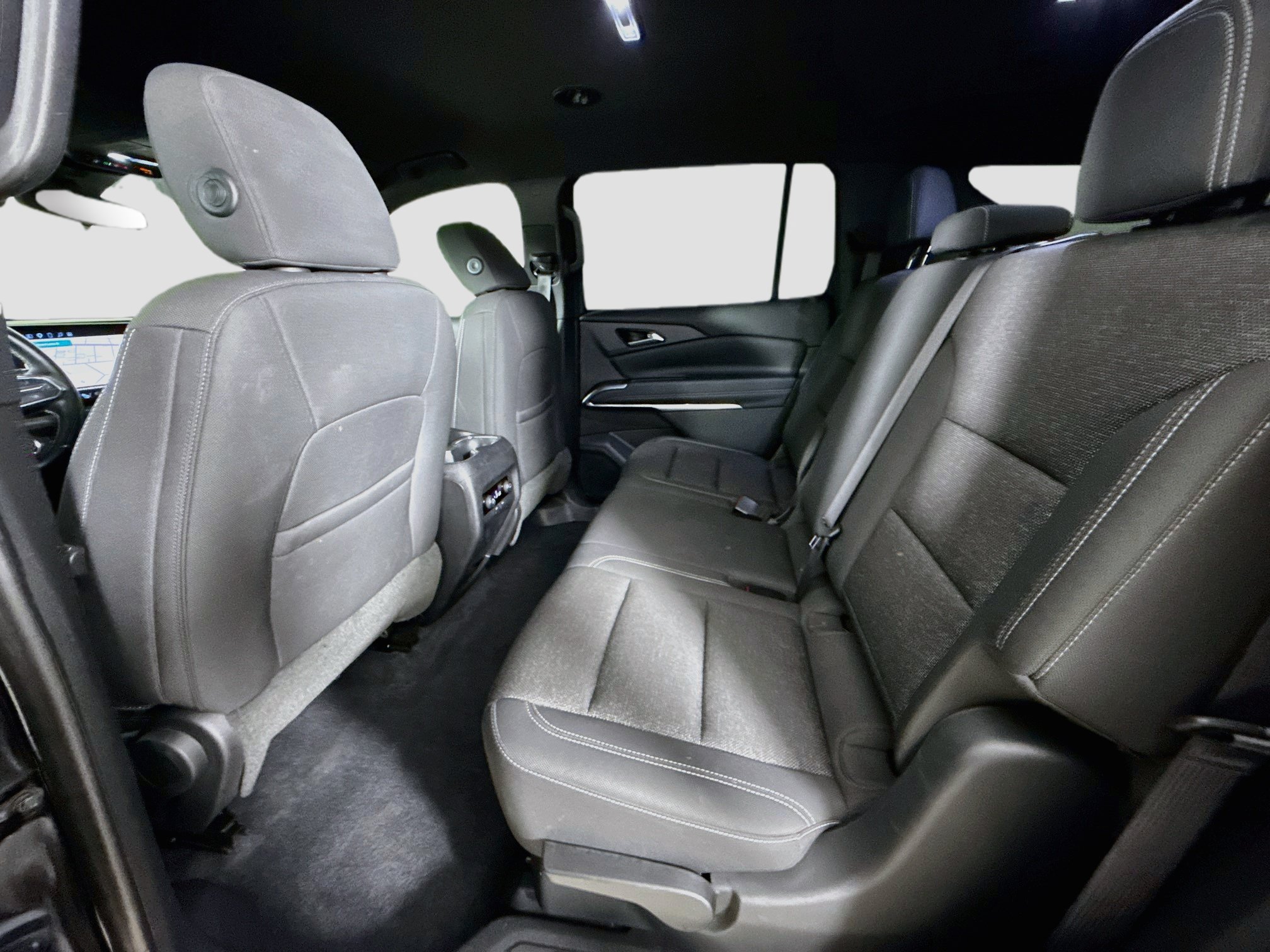 Used 2024 Chevrolet Traverse LS FWD image 26