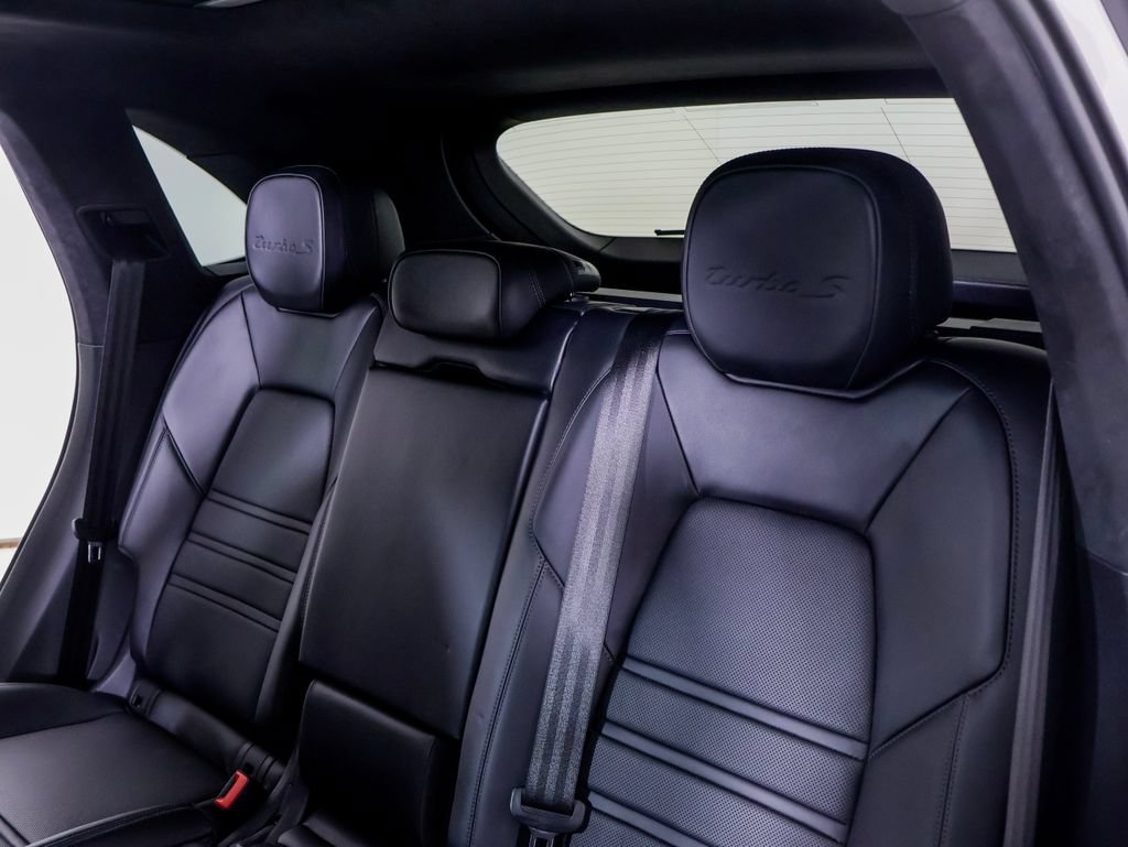 Certified 2020 Porsche Cayenne Turbo S AWD/4WD image 10