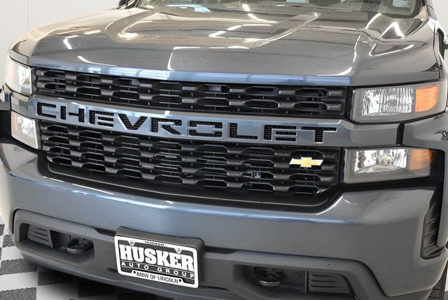 Used 2020 Chevrolet Silverado 1500 Custom w/ Custom Value Package AWD/4WD image 14