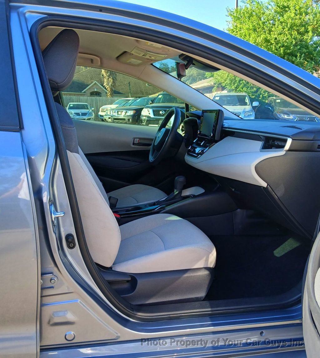 Used 2022 Toyota Corolla LE image 7