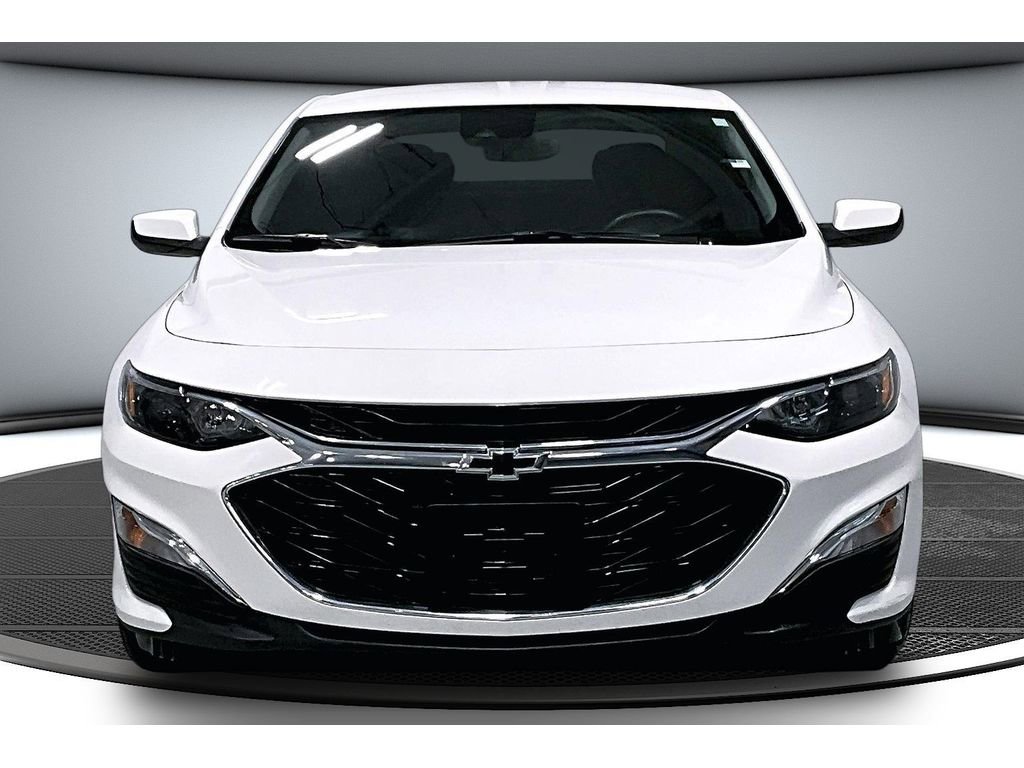 Used 2023 Chevrolet Malibu RS w/ LPO, Floor Liner Package FWD image 4