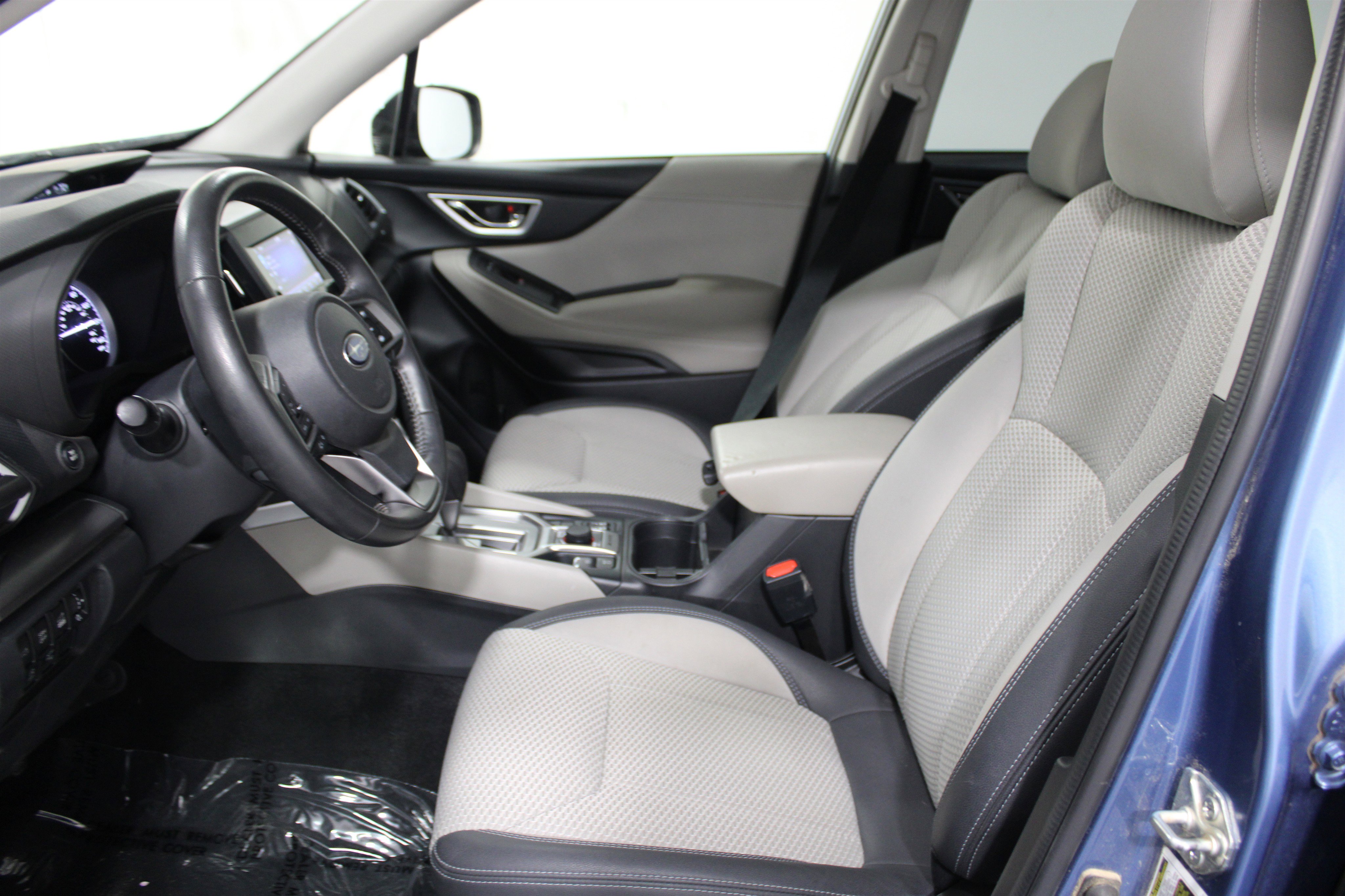 Used 2022 Subaru Forester Premium AWD/4WD image 3