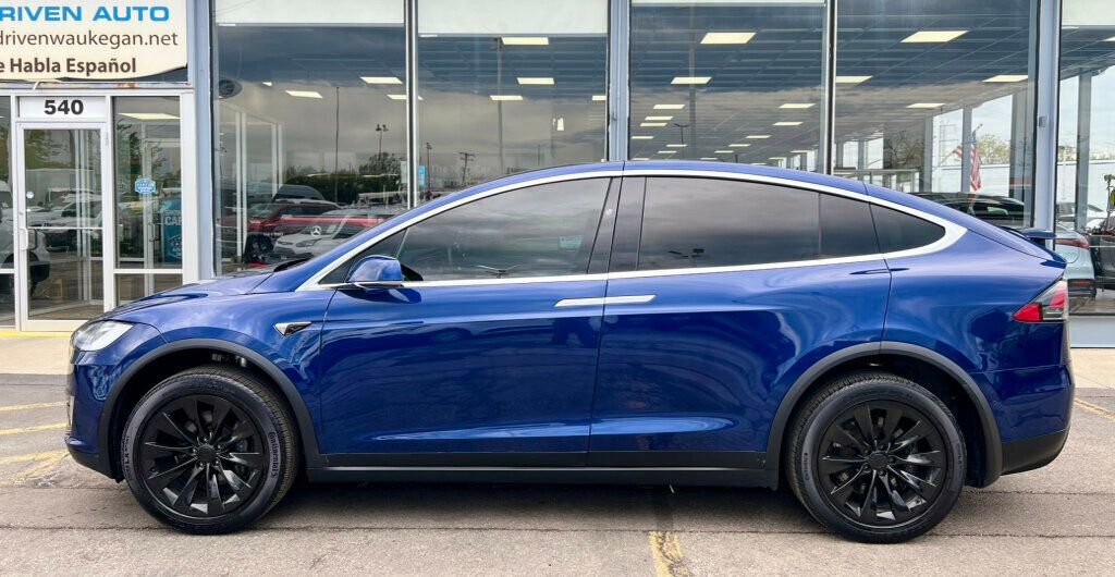 Used 2016 Tesla Model X 75D AWD/4WD image 2