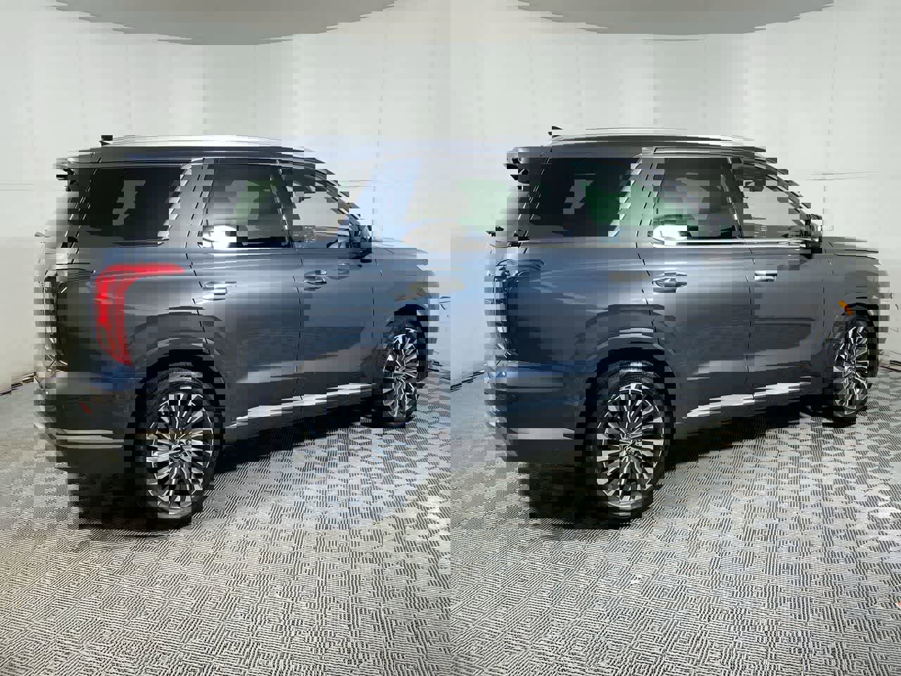 Used 2024 Hyundai Palisade Calligraphy image 14