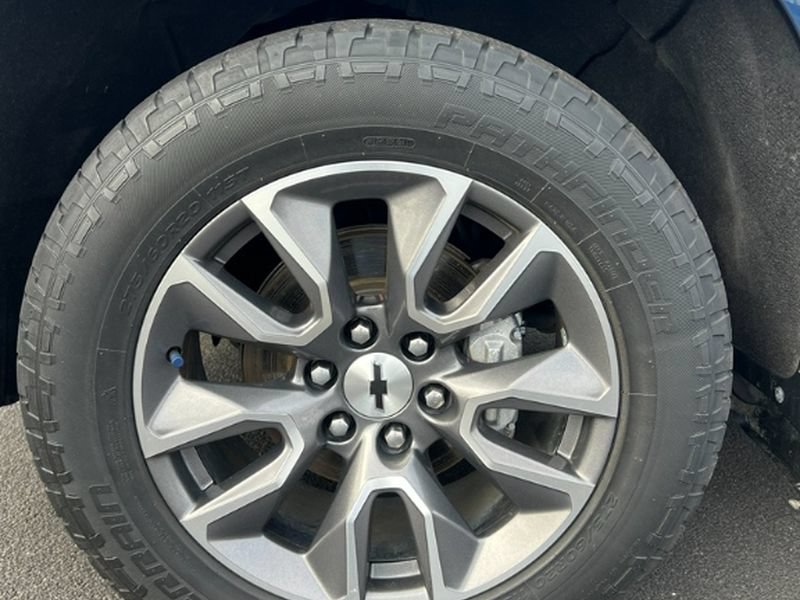 Used 2020 Chevrolet Silverado 1500 LT w/ Texas Edition RWD image 3