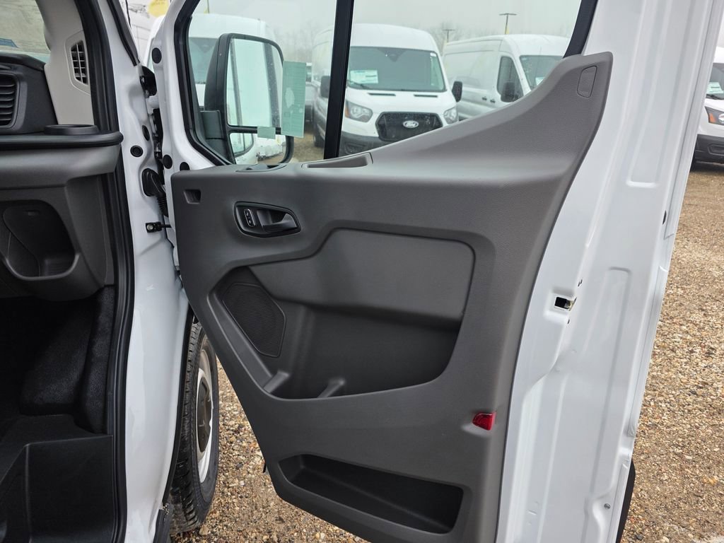 New 2026 Ford Transit 250 148 Medium Roof w/ Load Area Protection Package RWD image 28