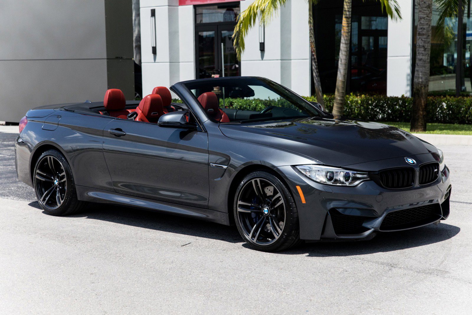 Used 2016 BMW M4 Convertible image 13