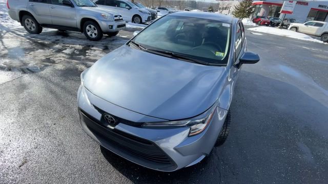 Used 2024 Toyota Corolla LE image 3