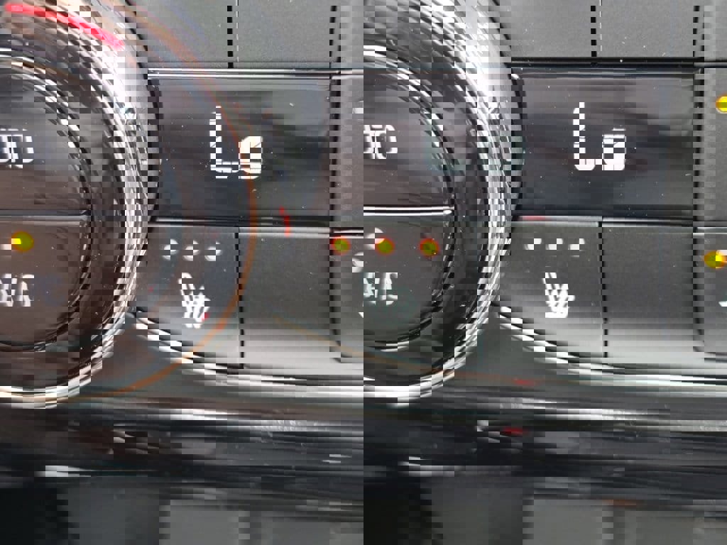 New 2026 Chevrolet Trax RS w/ Sunroof Package image 5