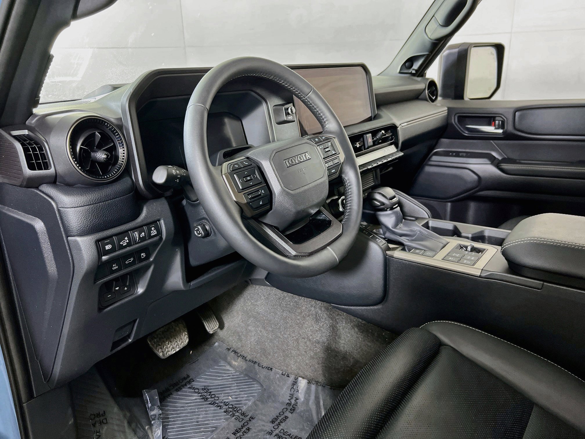 Used 2025 Toyota Land Cruiser w/ Premium Package AWD/4WD image 9