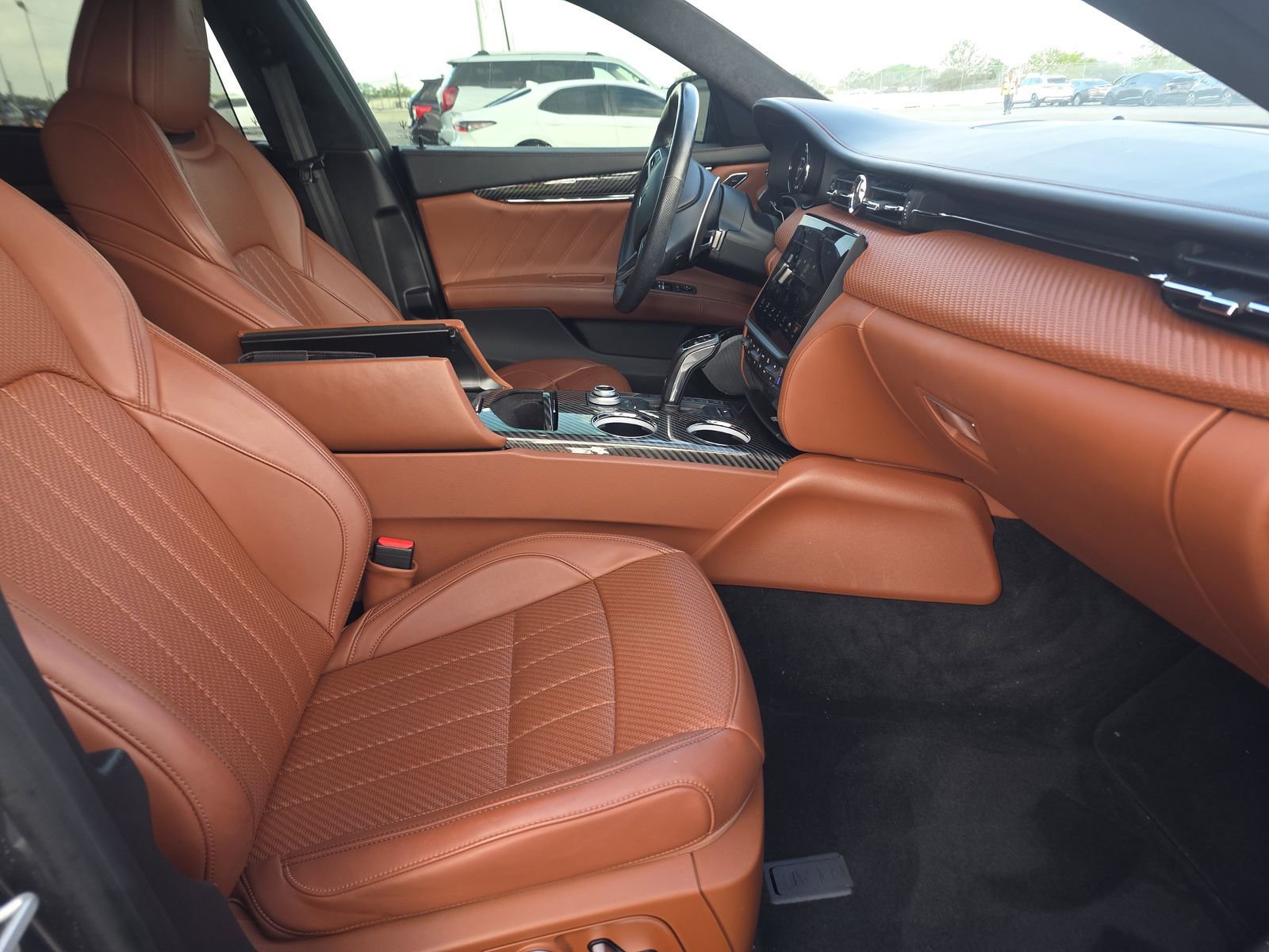 Used 2022 Maserati Quattroporte Trofeo image 6