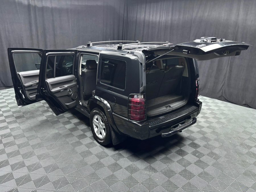 Used 2010 Jeep Commander Limited image 19