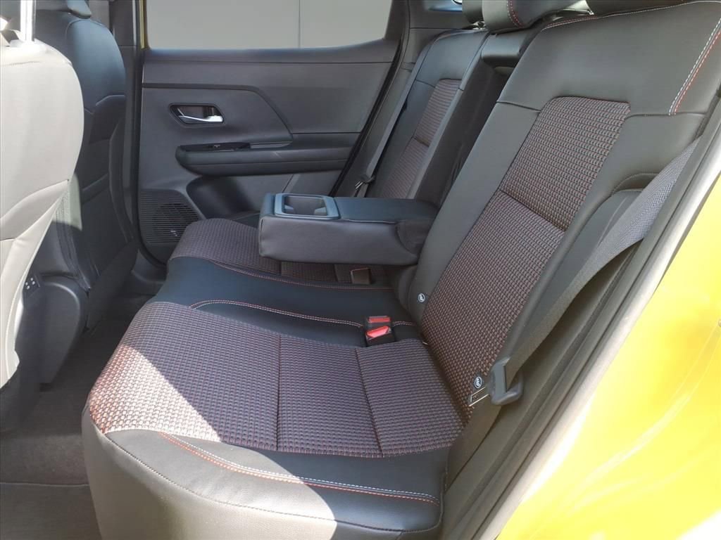 New 2026 Nissan Kicks SR image 24