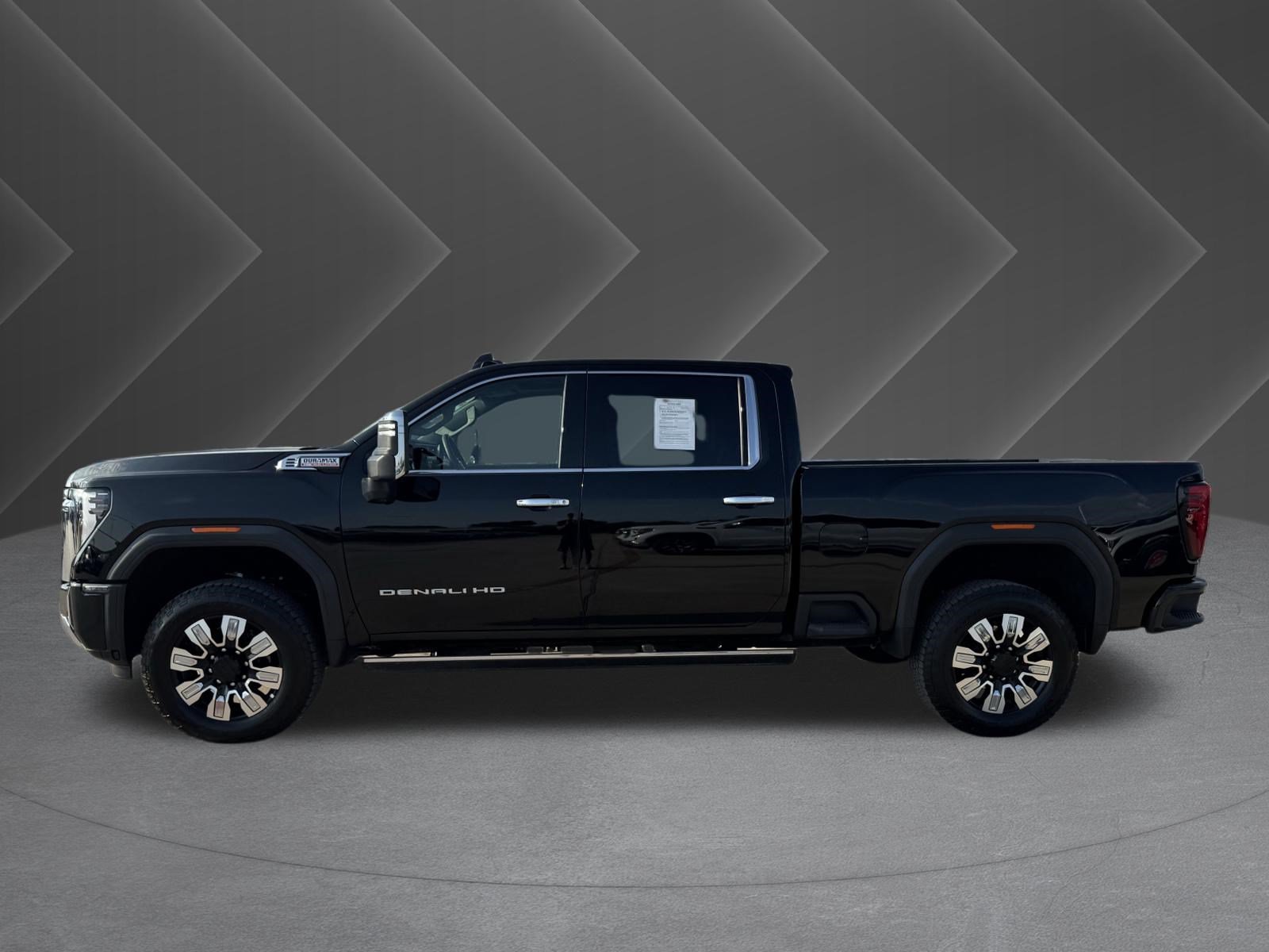 Used 2025 GMC Sierra 2500 Denali w/ Denali Reserve Package AWD/4WD image 5