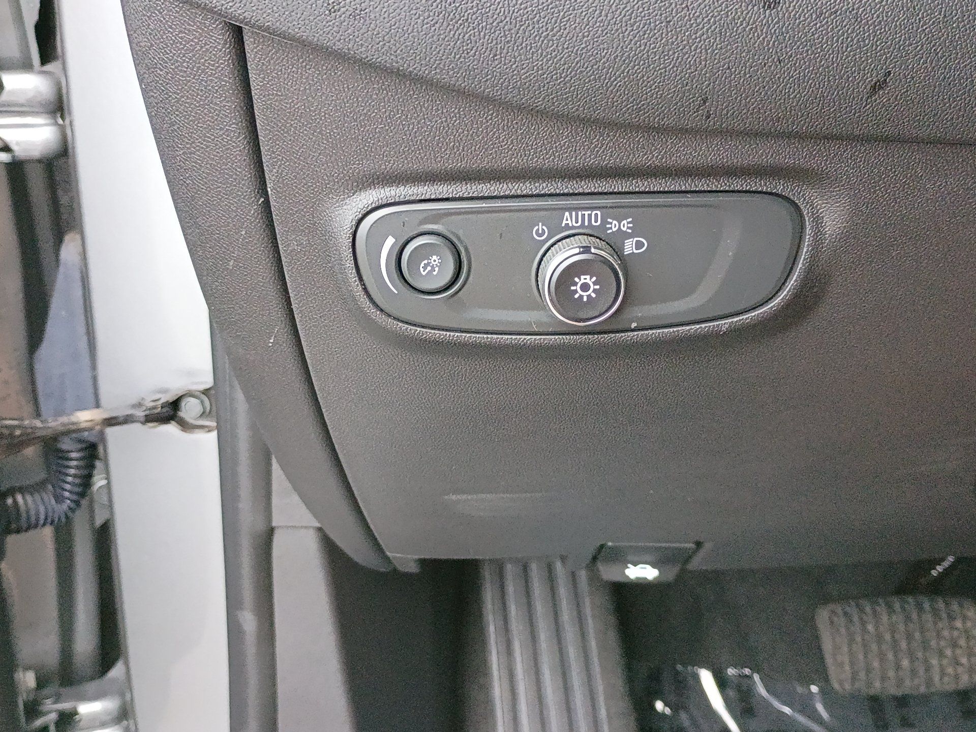 Used 2024 Chevrolet Equinox LS w/ LS Convenience Package FWD image 24