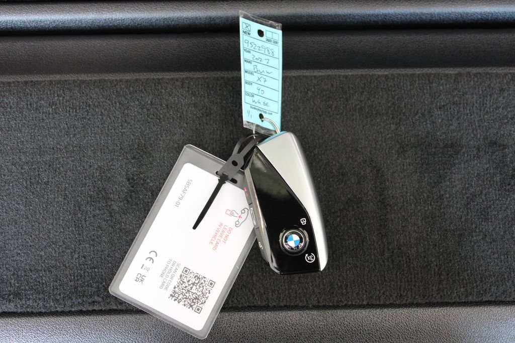New 2027 BMW X7 xDrive40i w/ M Sport Package AWD/4WD image 29