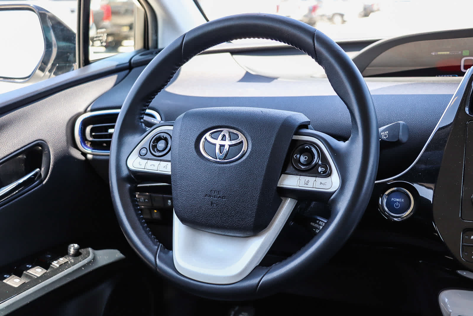Used 2017 Toyota Prius Four Touring w/ Preferred Accessory Package FWD image 15