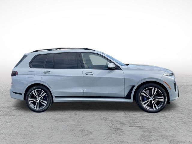 Used 2024 BMW X7 xDrive40i w/ Executive Package image 4