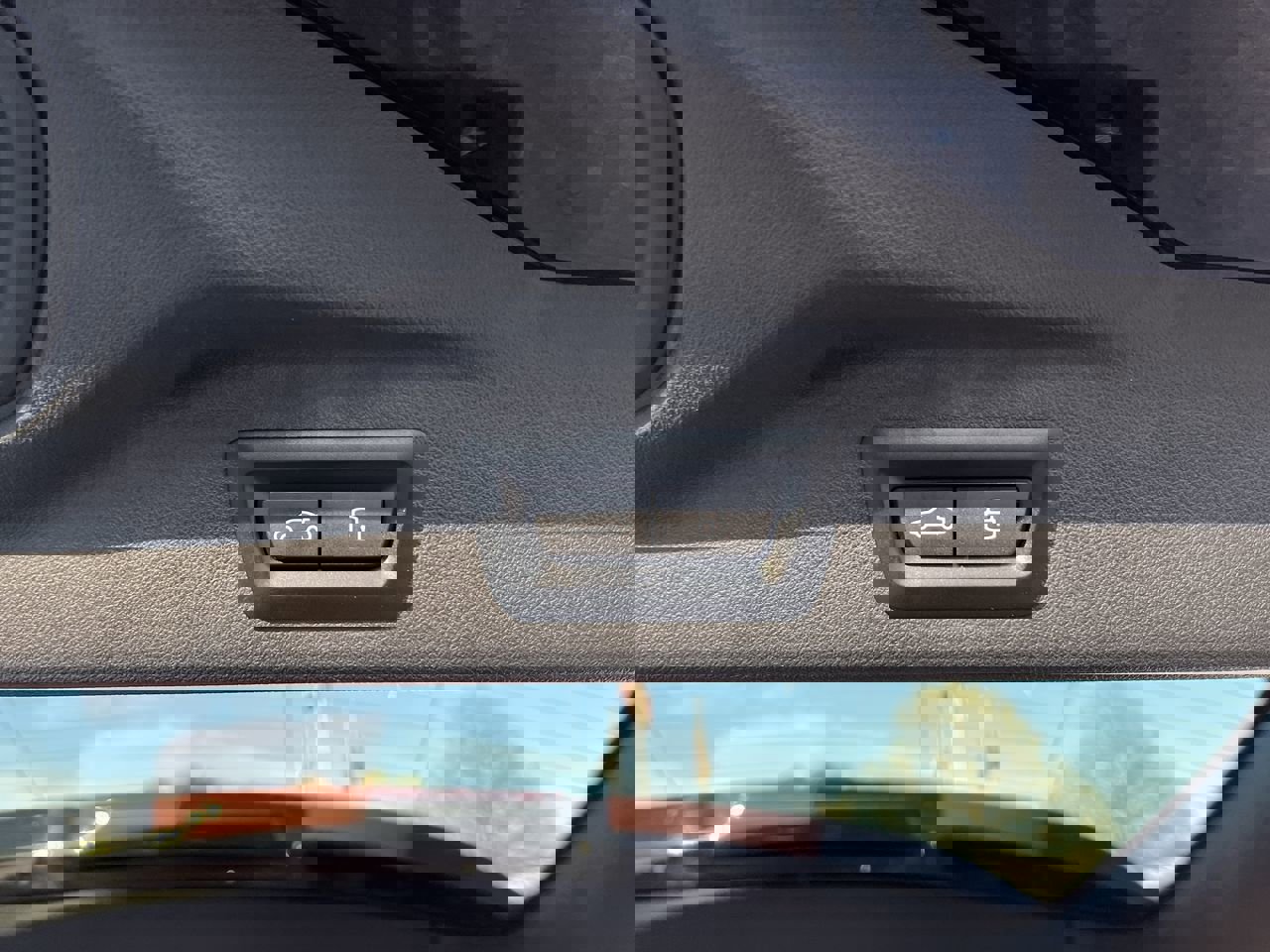 Certified 2023 BMW X7 M60i w/ Executive Package image 36