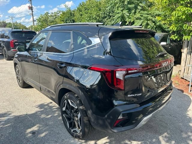 Used 2024 Kia Seltos SX w/ SX Sunroof Package AWD/4WD image 6