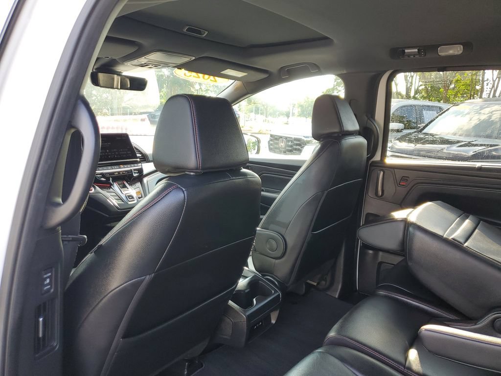 Used 2025 Honda Odyssey Sport-L image 13