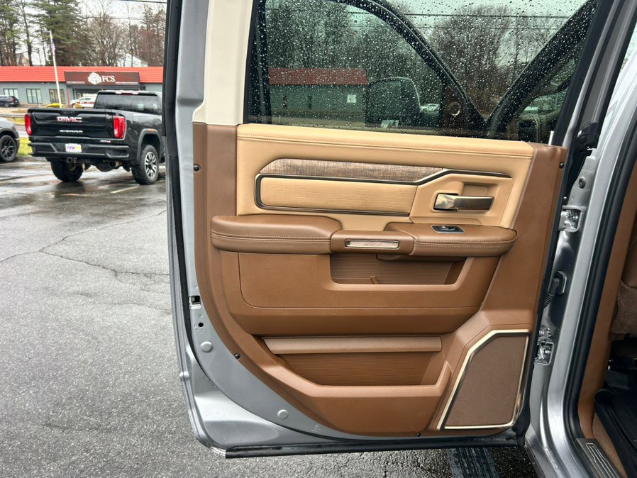 Used 2023 RAM 3500 Limited image 18