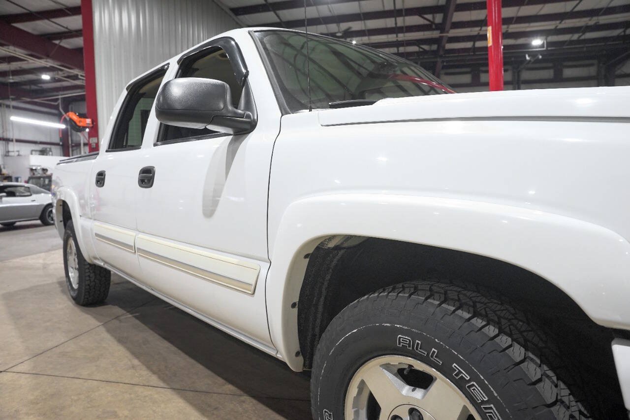 Used 2006 Chevrolet Silverado 1500 LT w/ Light Duty Power Package AWD/4WD image 34