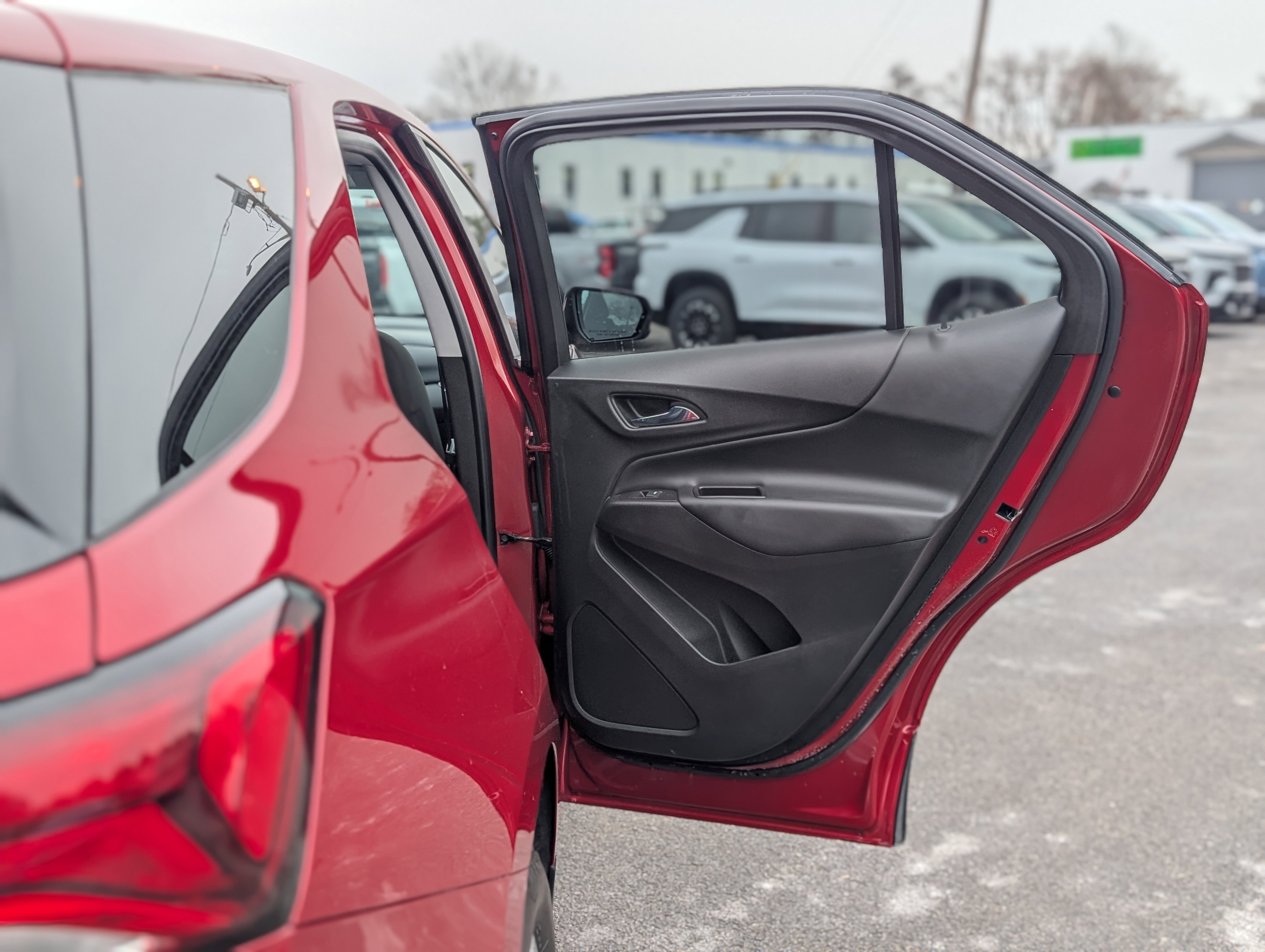 Used 2022 Chevrolet Equinox LT image 38