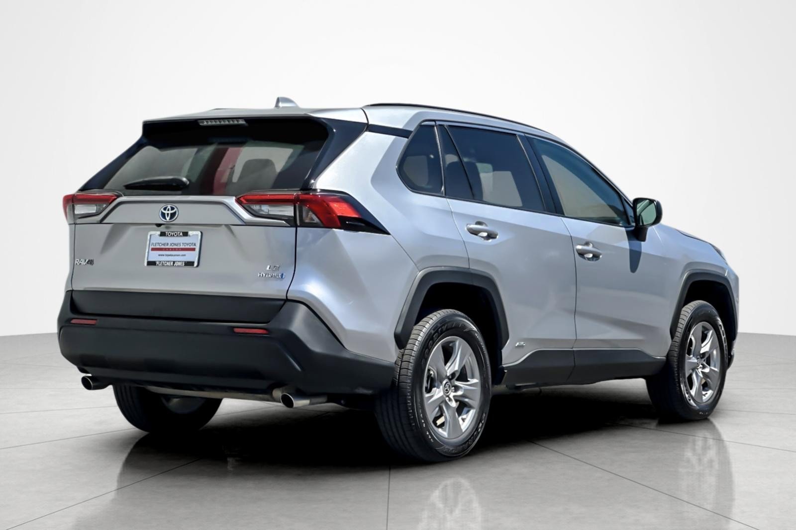 Used 2023 Toyota RAV4 LE image 5