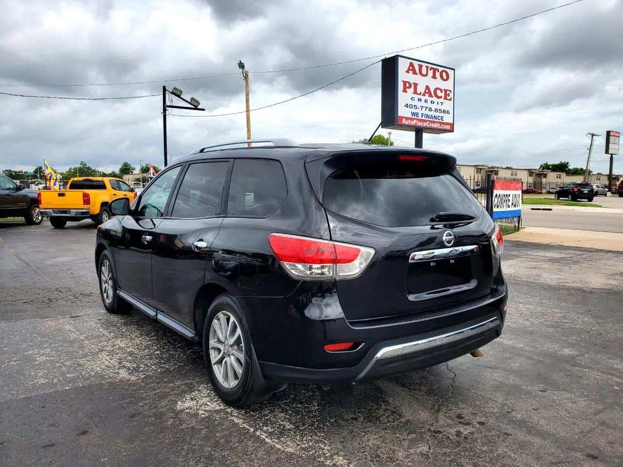 Used 2016 Nissan Pathfinder S image 4