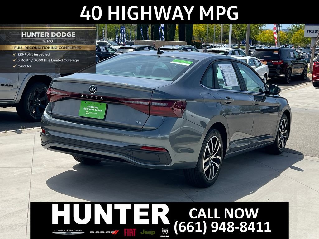 Used 2026 Volkswagen Jetta SE FWD image 8