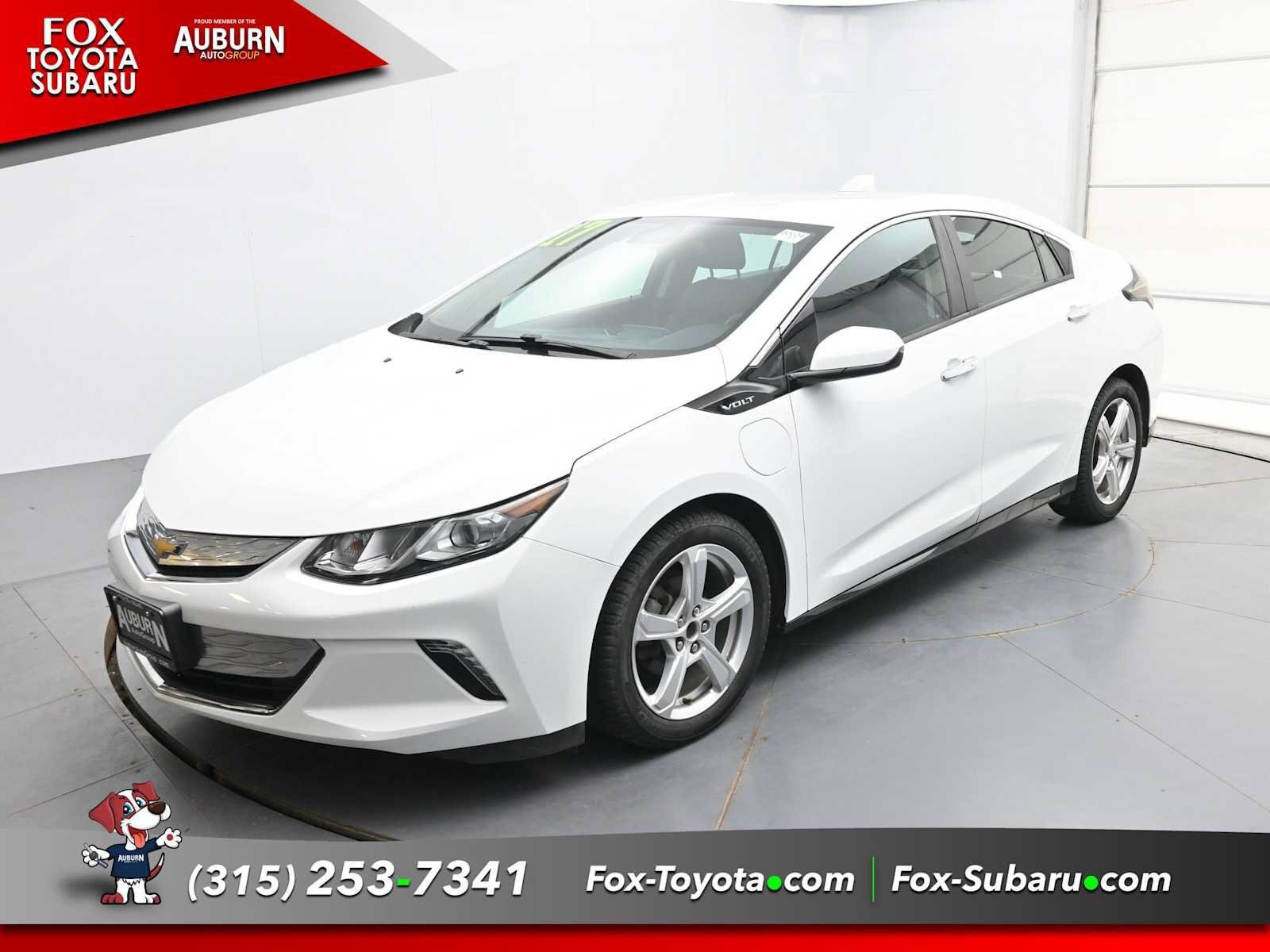 Used 2017 Chevrolet Volt LT w/ Comfort Package FWD image 2