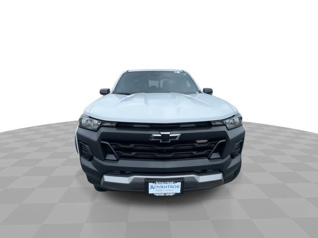 Certified 2024 Chevrolet Colorado Trail Boss w/ Technology Package AWD/4WD image 3