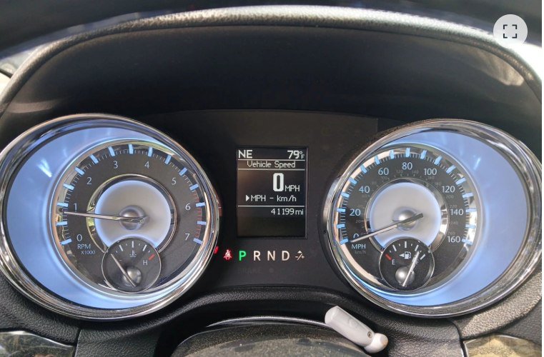 Used 2011 Chrysler 300 C w/ Sound Group RWD image 5