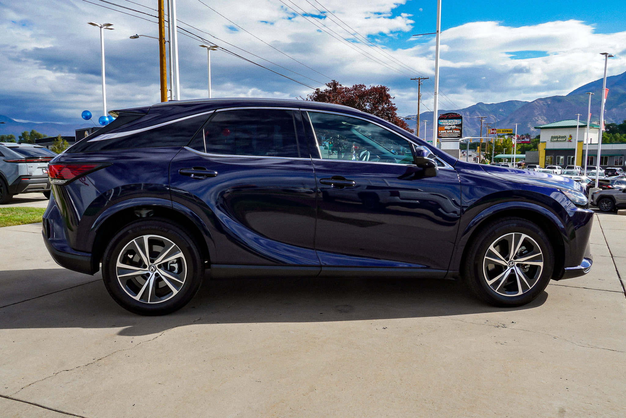 Used 2023 Lexus RX 350 Premium w/ Cold Area Package AWD/4WD image 9