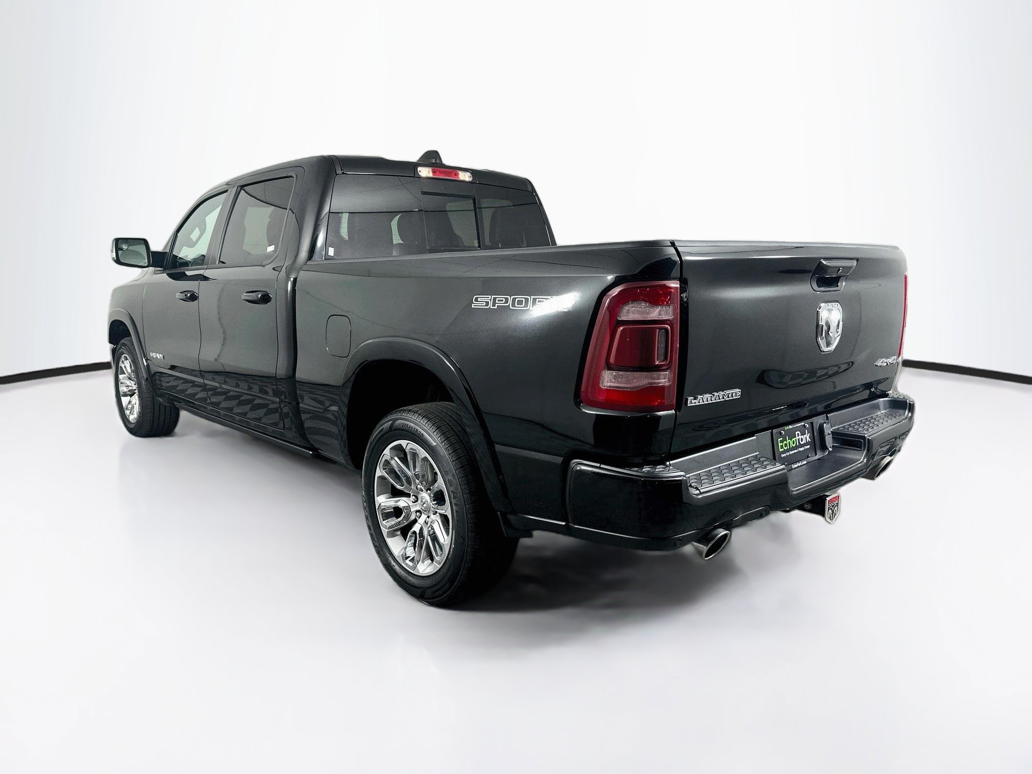 Used 2022 RAM 1500 Laramie AWD/4WD image 5