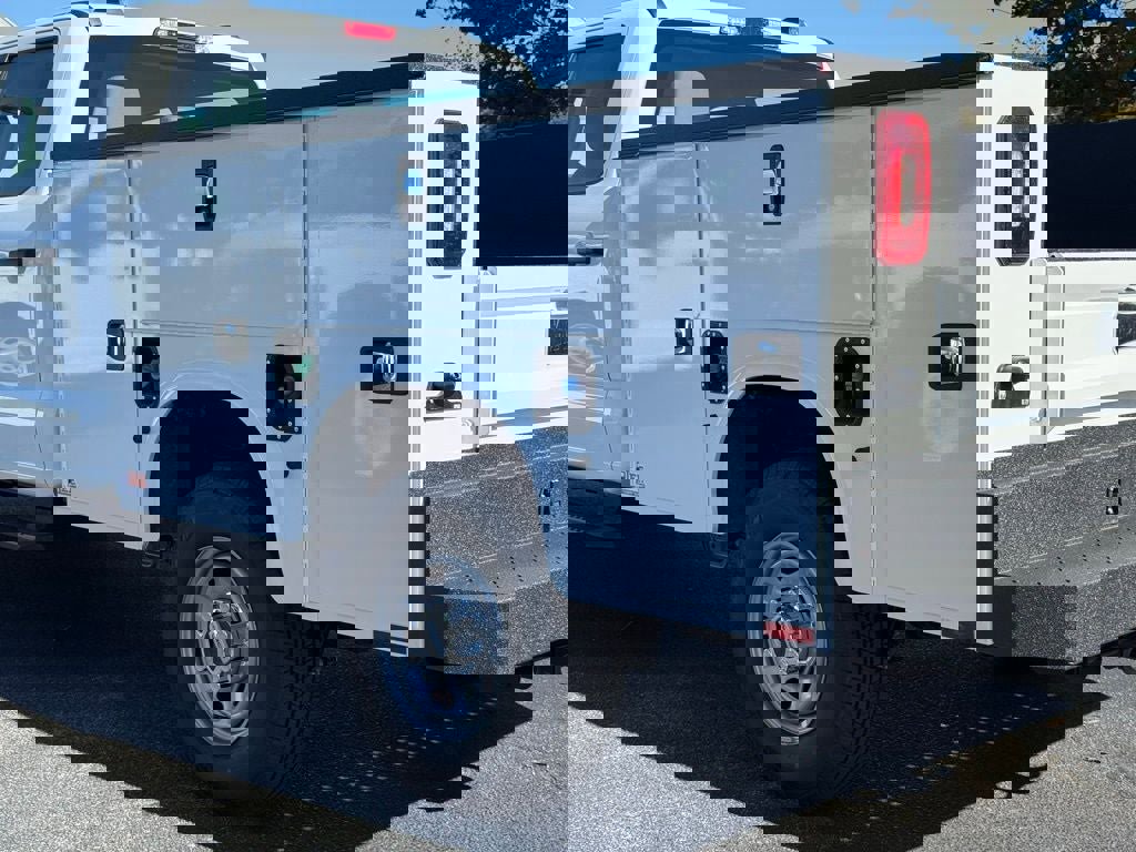 New 2026 Ford F250 XL w/ XL Chrome Package image 4